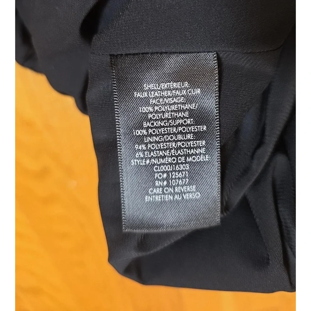 Alice + Olivia Women's Black Pleated Vegan Leather Mini Skirt Size 8 - Picture 6 of 7